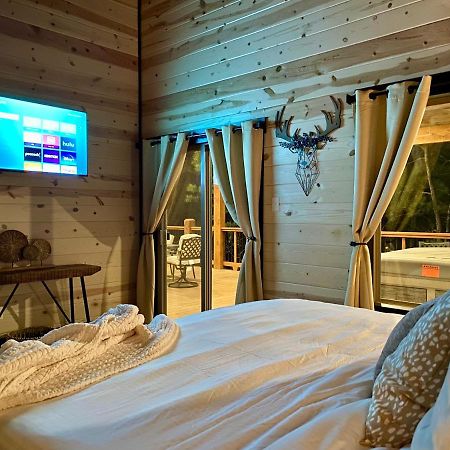 New Luxury Cabin, Hot Tub, Forest Views,Hotel Style Amenitiesブロークン・ボウ エクステリア 写真