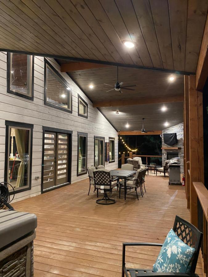 New Luxury Cabin, Hot Tub, Forest Views,Hotel Style Amenitiesブロークン・ボウ エクステリア 写真