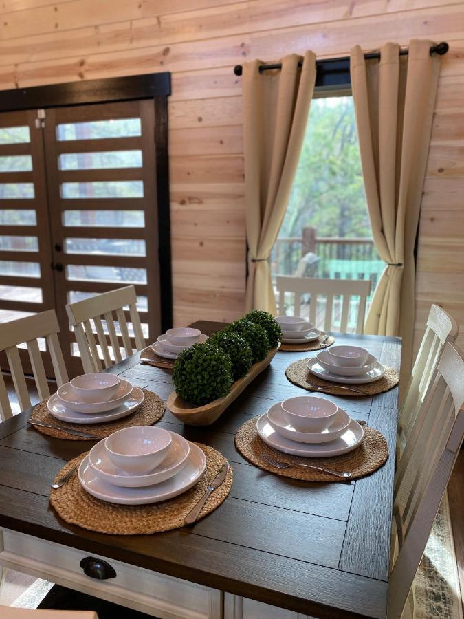 New Luxury Cabin, Hot Tub, Forest Views,Hotel Style Amenitiesブロークン・ボウ エクステリア 写真