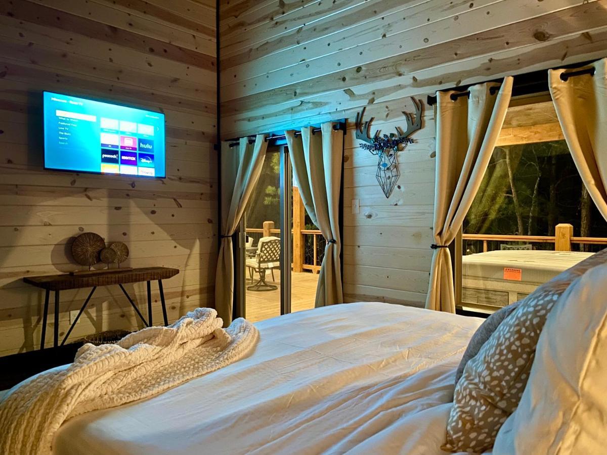 New Luxury Cabin, Hot Tub, Forest Views,Hotel Style Amenitiesブロークン・ボウ エクステリア 写真