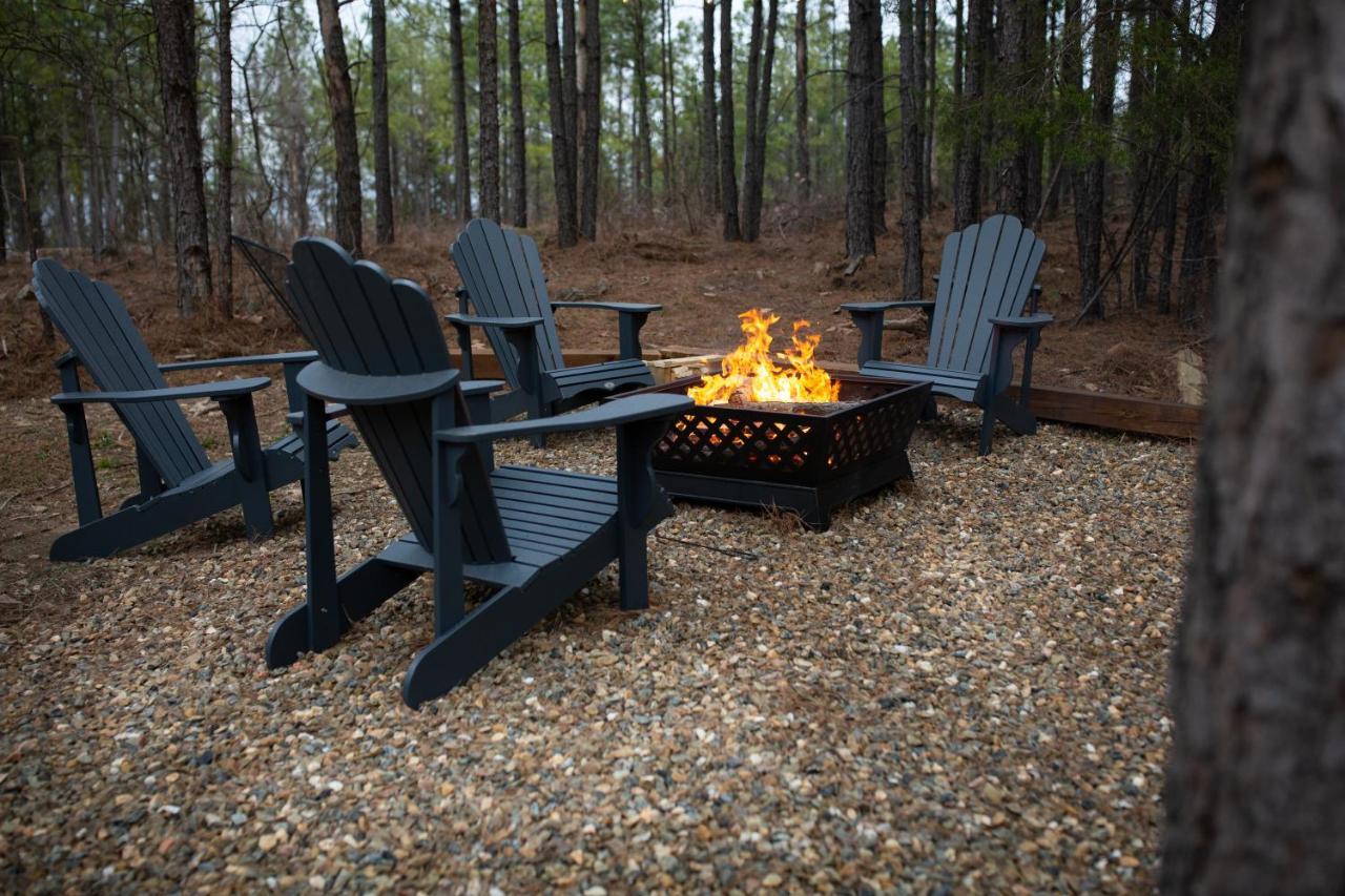 New Luxury Cabin, Hot Tub, Forest Views,Hotel Style Amenitiesブロークン・ボウ エクステリア 写真
